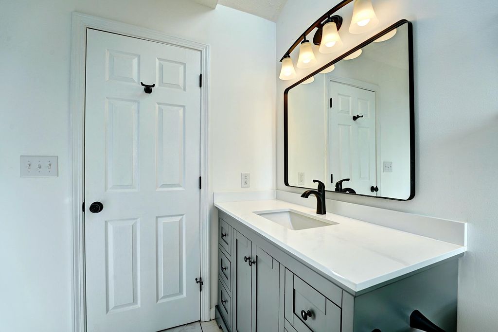 Photo of 5 Spinnaker Way #5, Portsmouth, NH 03801 (MLS # 5072275)