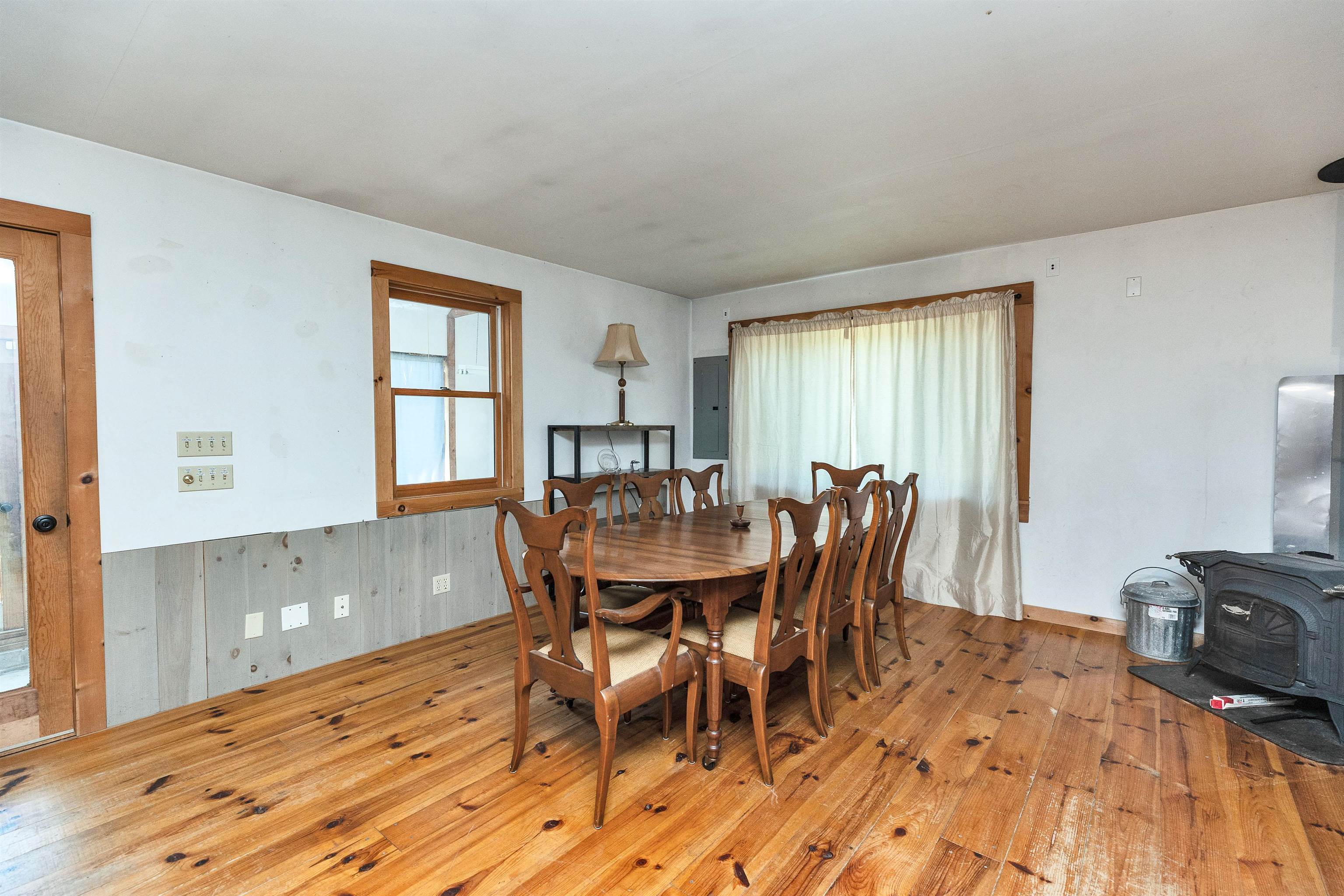 Bennington, New Hampshire 03442, United States, 3 Bedrooms Bedrooms, ,3 BathroomsBathrooms,Residential,Active,100830