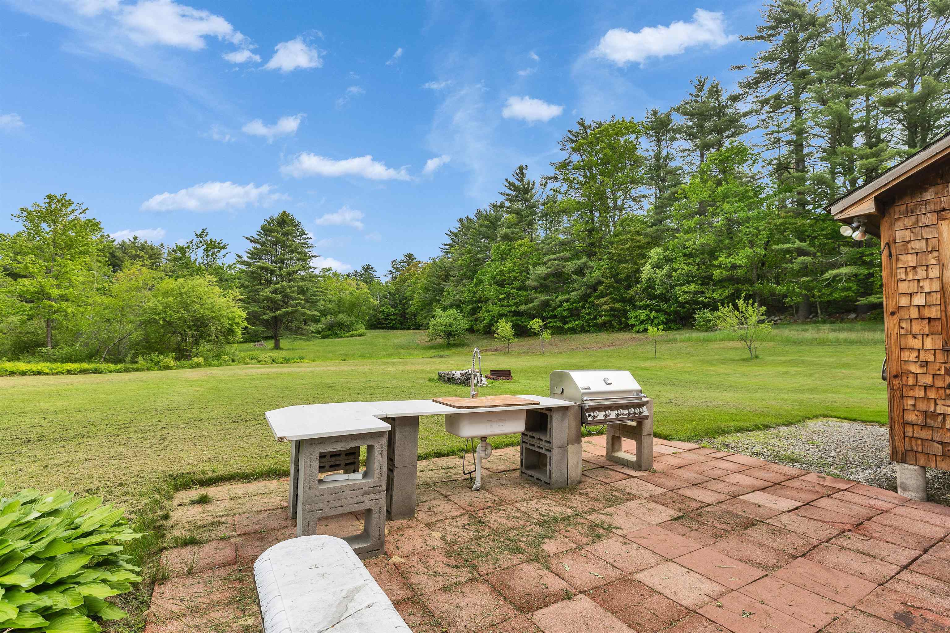 Bennington, New Hampshire 03442, United States, 3 Bedrooms Bedrooms, ,3 BathroomsBathrooms,Residential,Active,100830