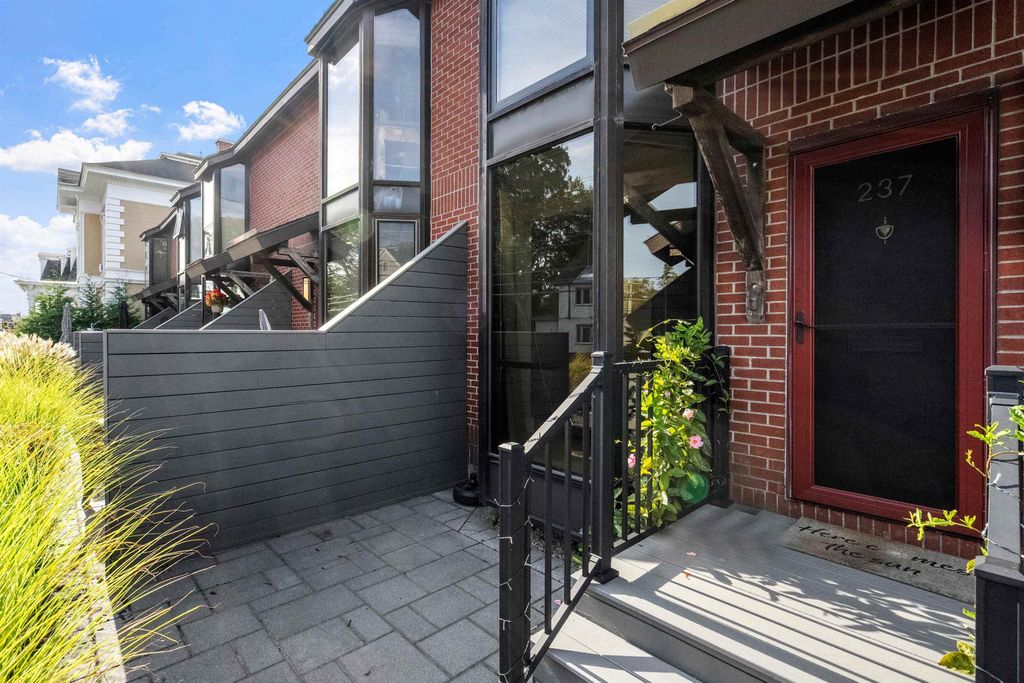 Photo of 237 Islington Street #2, Portsmouth, NH 03801 (MLS # 5063700)