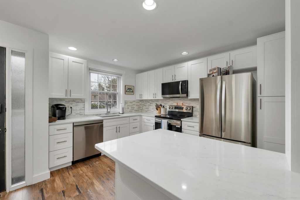 Photo of 1465 Hooksett Road #303, Hooksett, NH 03106 (MLS # 5083293)