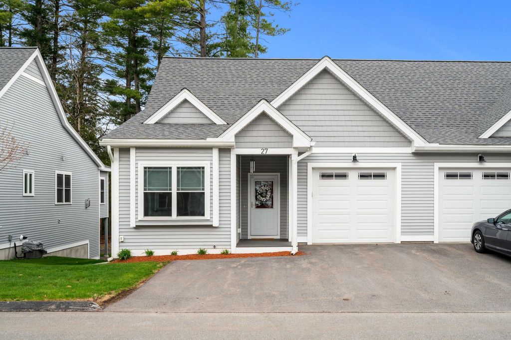 Photo of 27 Abenaki Circle, Merrimack, NH 03054 (MLS # 5084906)