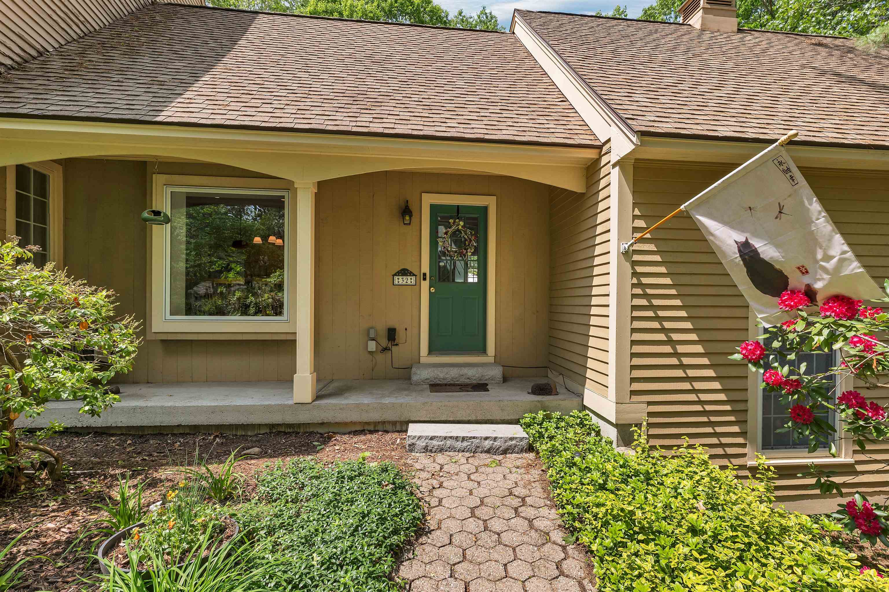 32 Holton Circle