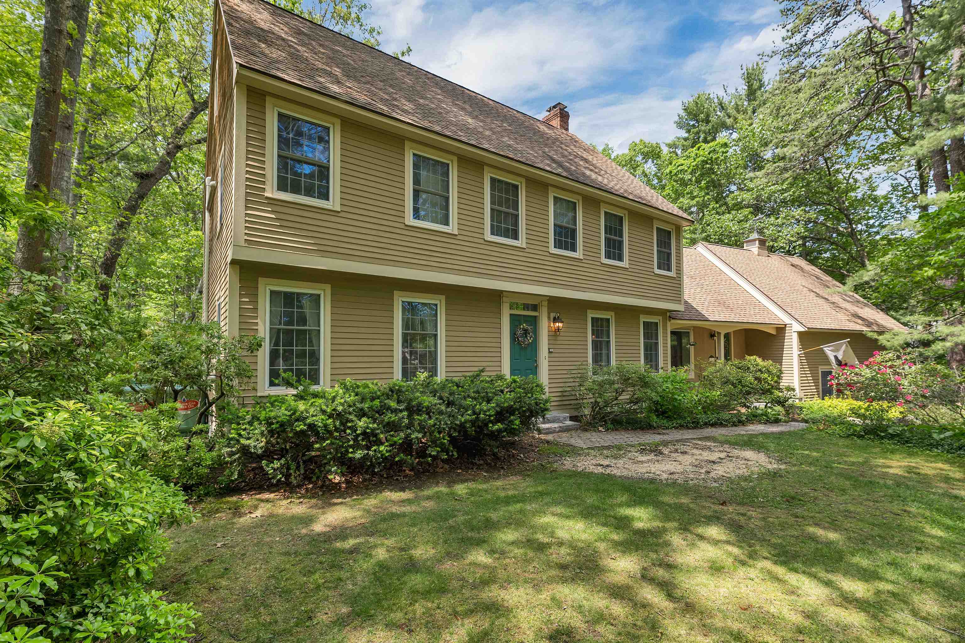 32 Holton Circle
