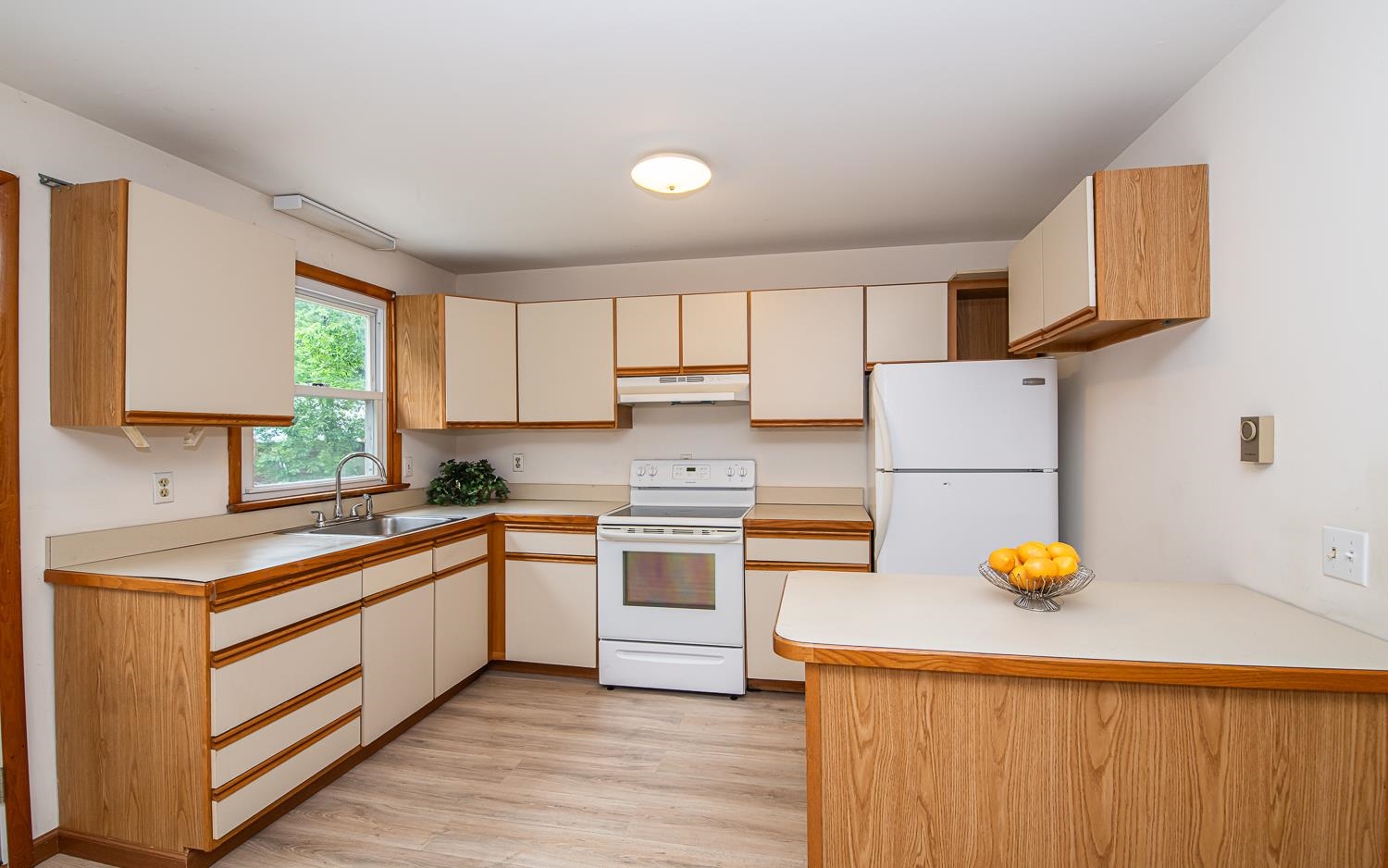 Hudson, New Hampshire 03051, United States, 3 Bedrooms Bedrooms, ,1 BathroomBathrooms,Residential,Pending,151407