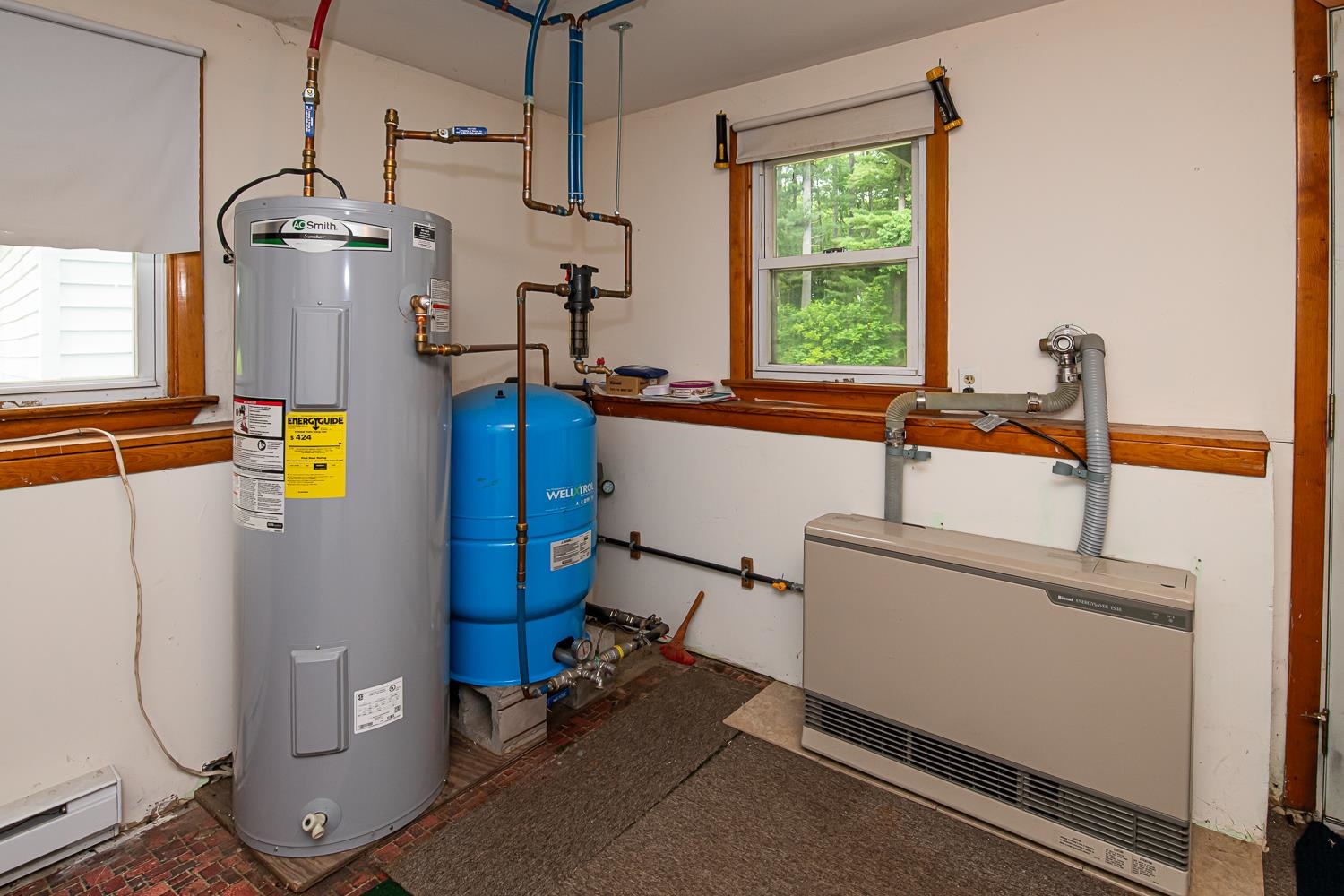 Hudson, New Hampshire 03051, United States, 3 Bedrooms Bedrooms, ,1 BathroomBathrooms,Residential,Pending,151407