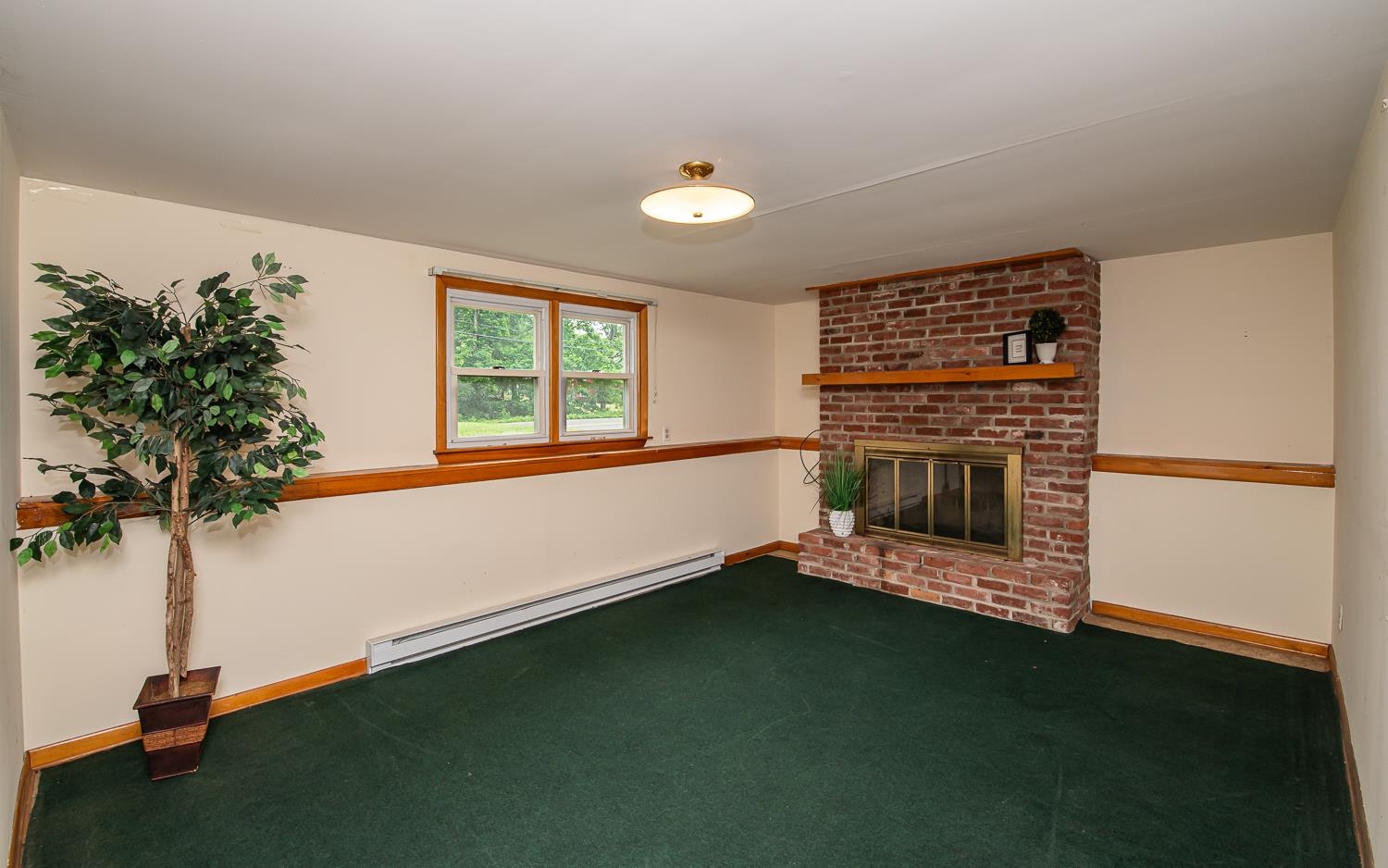 Hudson, New Hampshire 03051, United States, 3 Bedrooms Bedrooms, ,1 BathroomBathrooms,Residential,Pending,151407