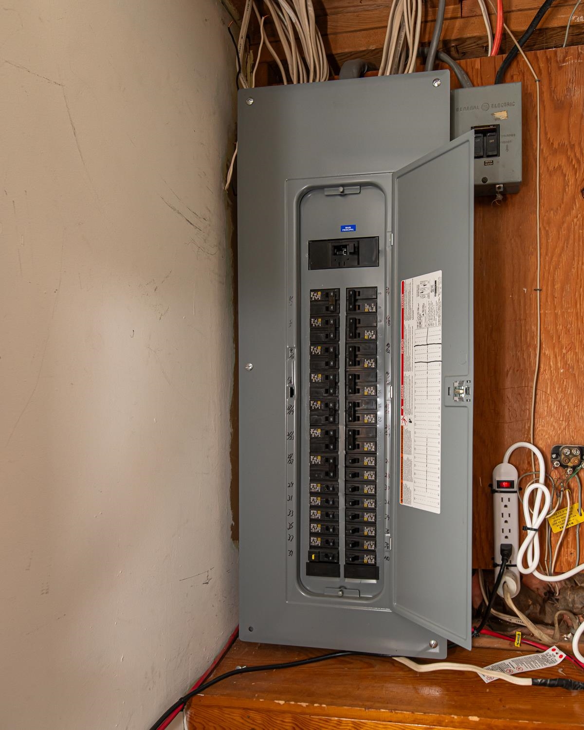 Hudson, New Hampshire 03051, United States, 3 Bedrooms Bedrooms, ,1 BathroomBathrooms,Residential,Pending,151407