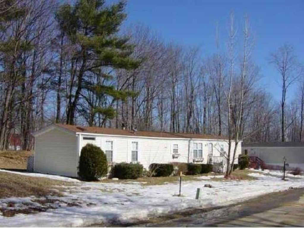 Photo of 16 Fox Cross Lane, Northwood, NH 03261 (MLS # 5079080)