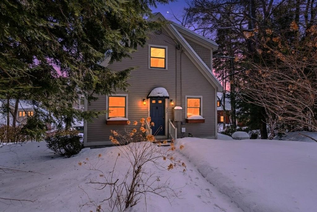 Photo of 22 Crescent Lane, Hebron, NH 03241 (MLS # 5077873)