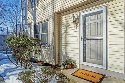 Photo of 3 Cranleigh Mews, Nashua, NH 03063 (MLS # 5071775)