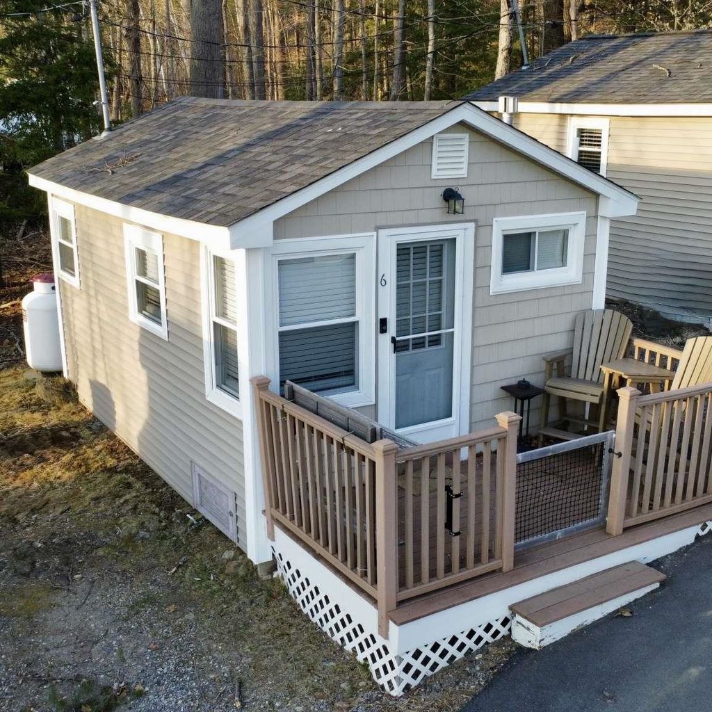 Photo of 277 Weirs Boulevard, Laconia, NH 03246 (MLS # 5069173)