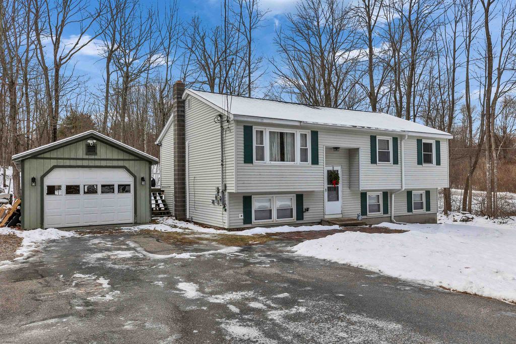 Photo of 1 Nancy Lane, Raymond, NH 03077 (MLS # 5072906)