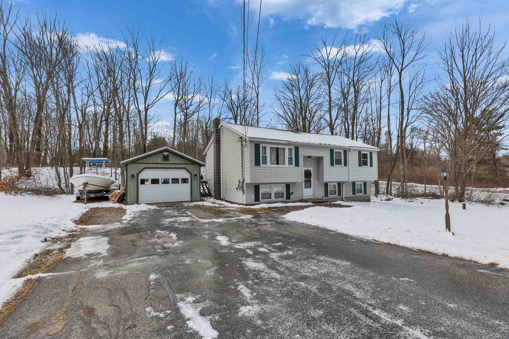 Photo of 1 Nancy Lane, Raymond, NH 03077 (MLS # 5072906)