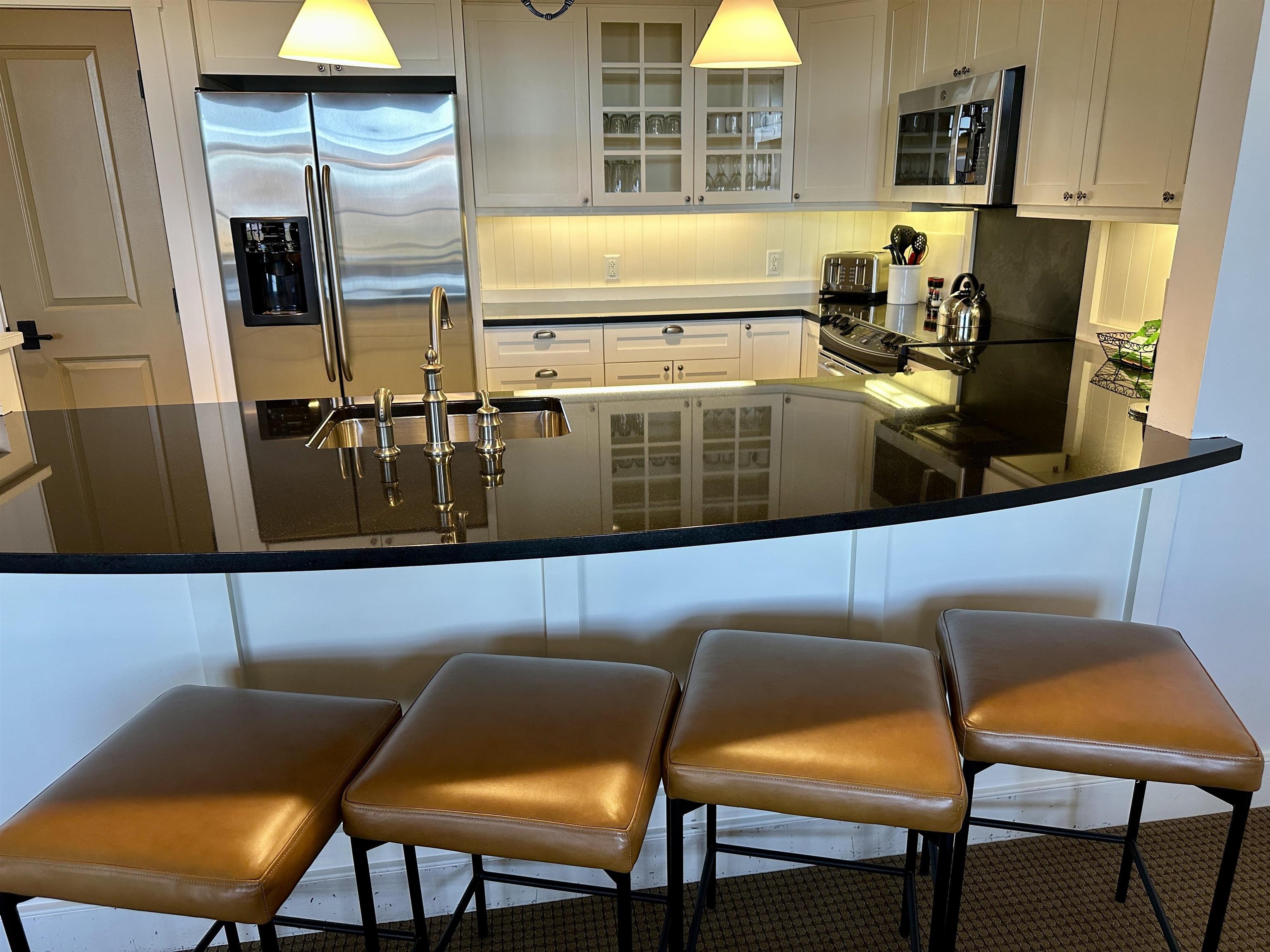 102 Forest Drive 322 (plus lockout 422)/ I Clay Brook at Sugarbush