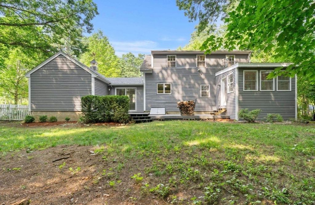 Photo of 166 Turkey Hill Road, Merrimack, NH 03054 (MLS # 5081262)