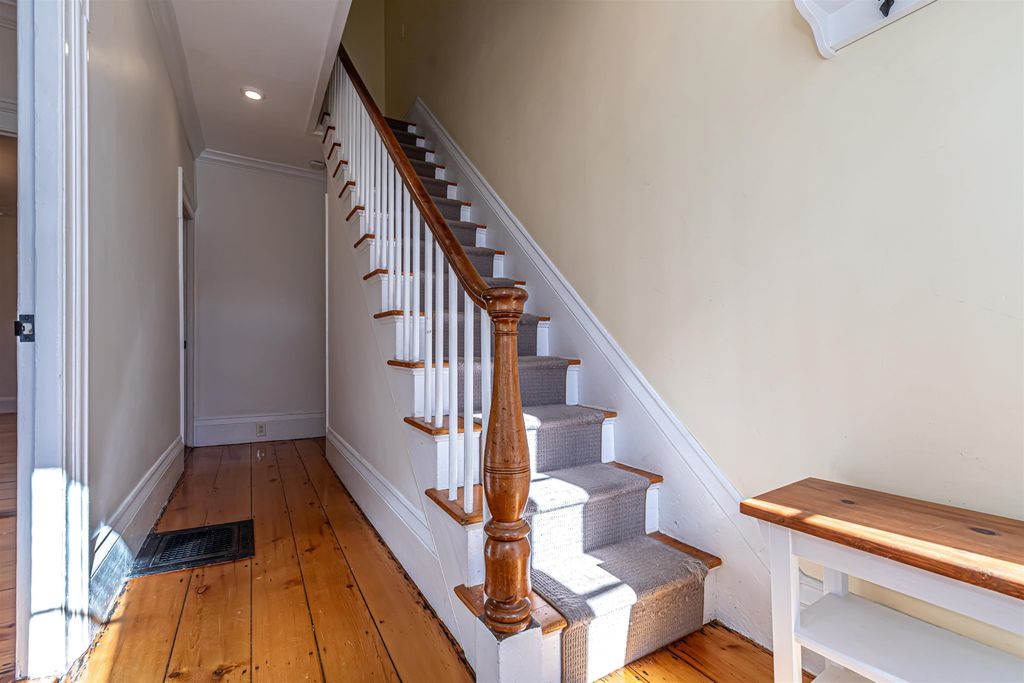 Photo of 107 Union Street, Portsmouth, NH 03801 (MLS # 5064284)