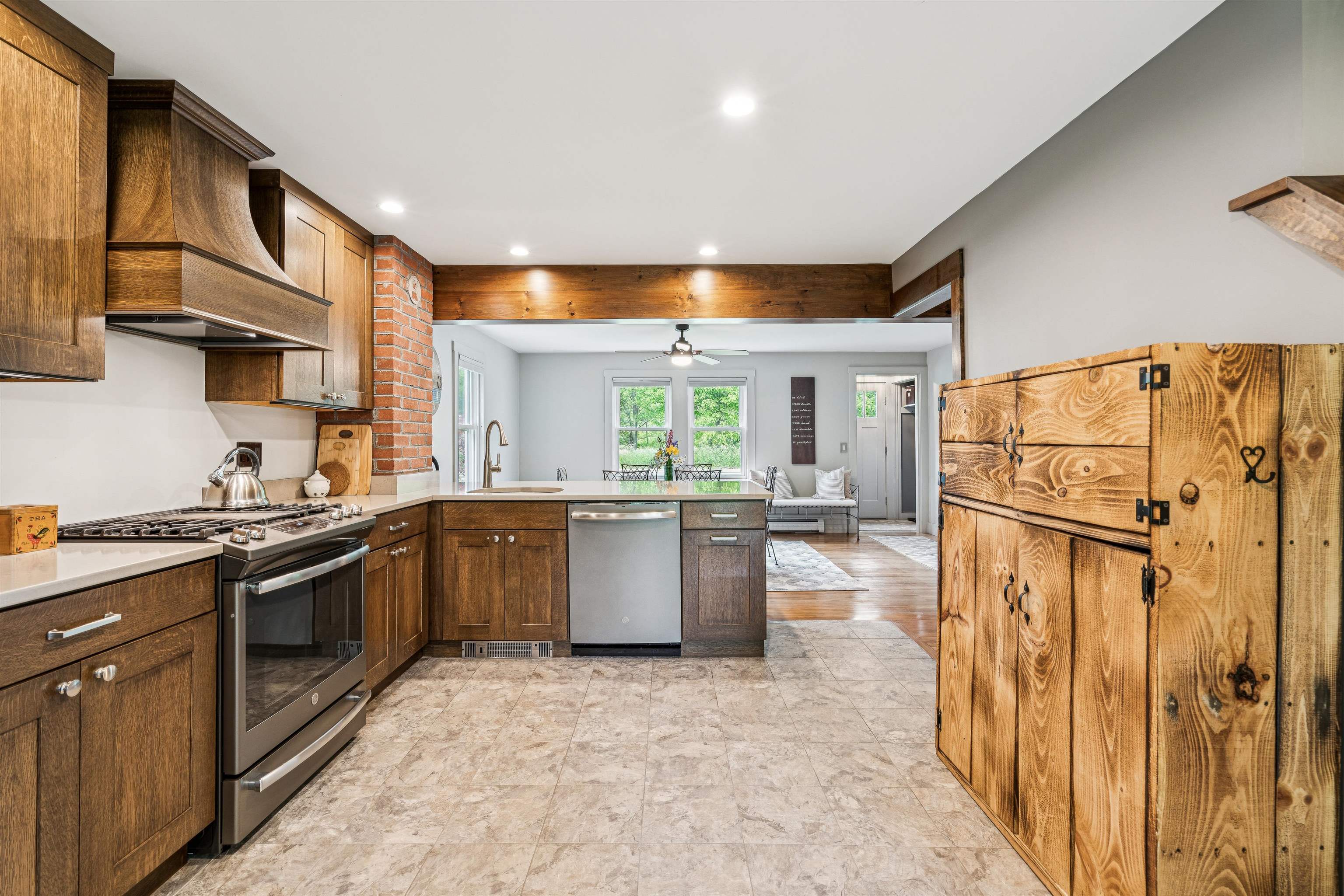 1613 West Woodstock Road
