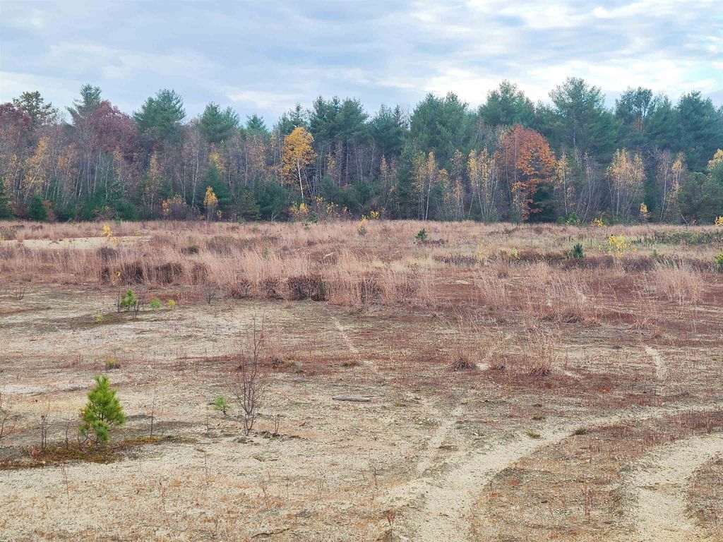 Photo of 32 Monticello Drive, Andover, NH 03216 (MLS # 5019810)