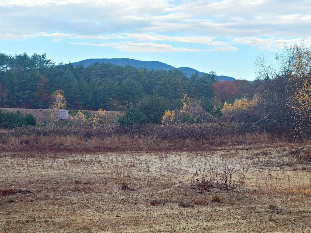 Photo of 32 Monticello Drive, Andover, NH 03216 (MLS # 5019810)