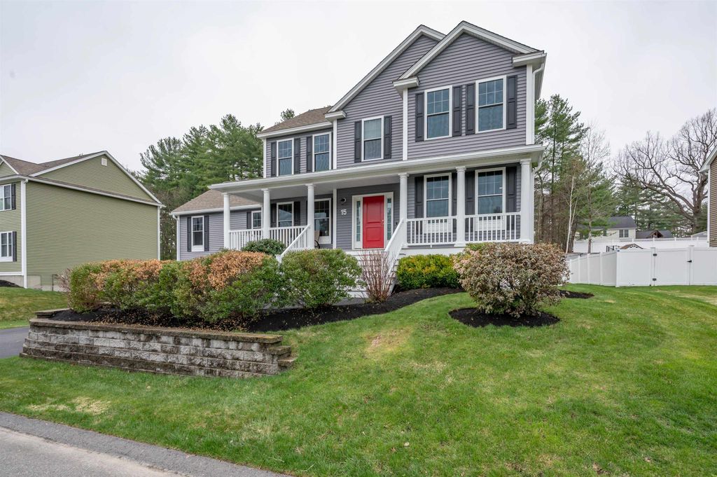 Photo of 15 Schwinn Drive, Nashua, NH 03062 (MLS # 5084415)
