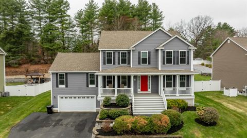 Photo of 15 Schwinn Drive, Nashua, NH 03062 (MLS # 5084415)
