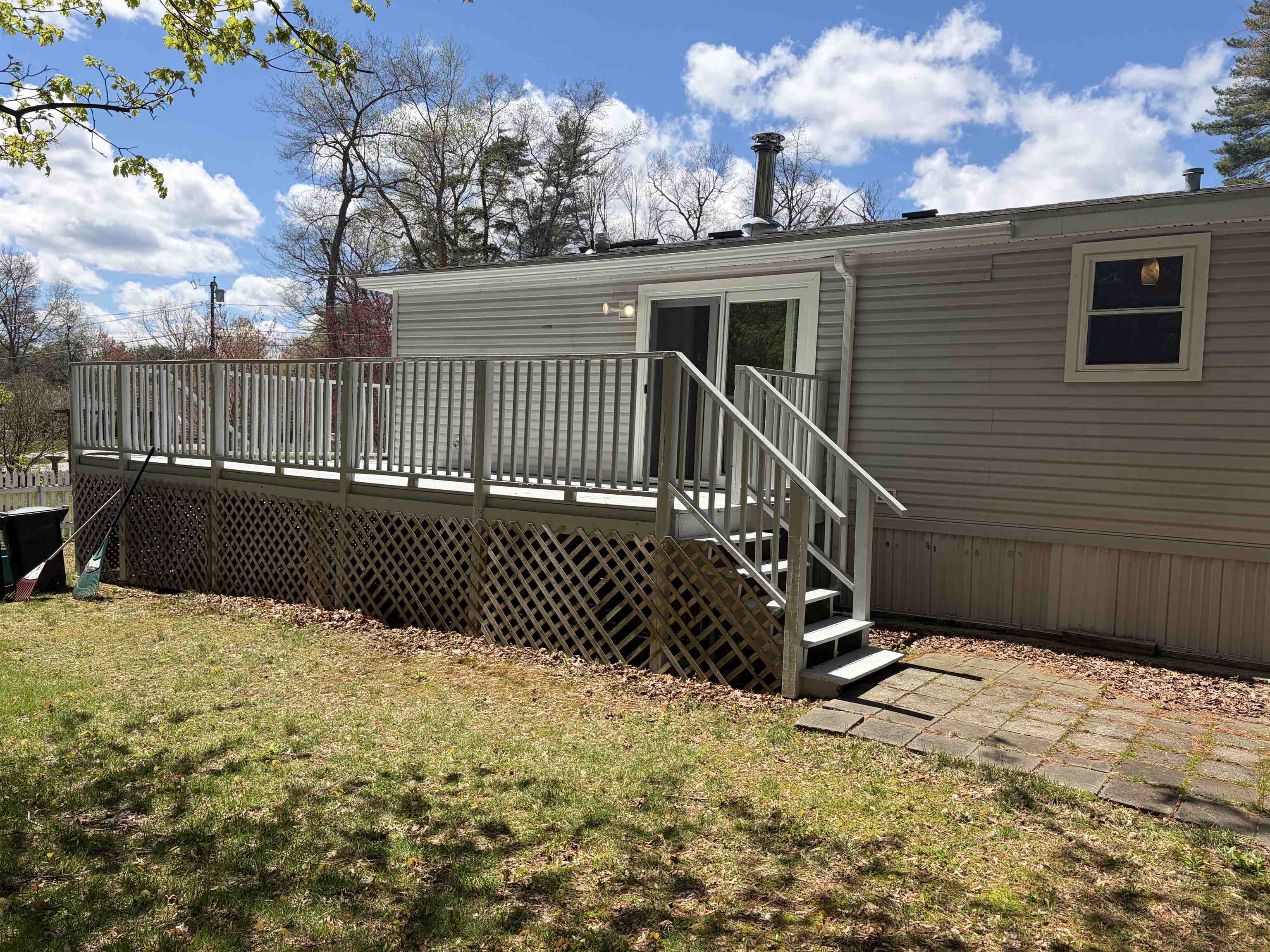 10 Eric Avenue