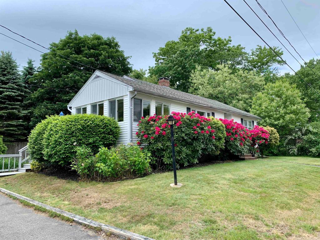 Photo of 18 Baker Avenue, Rye, NH 03870 (MLS # 5065344)