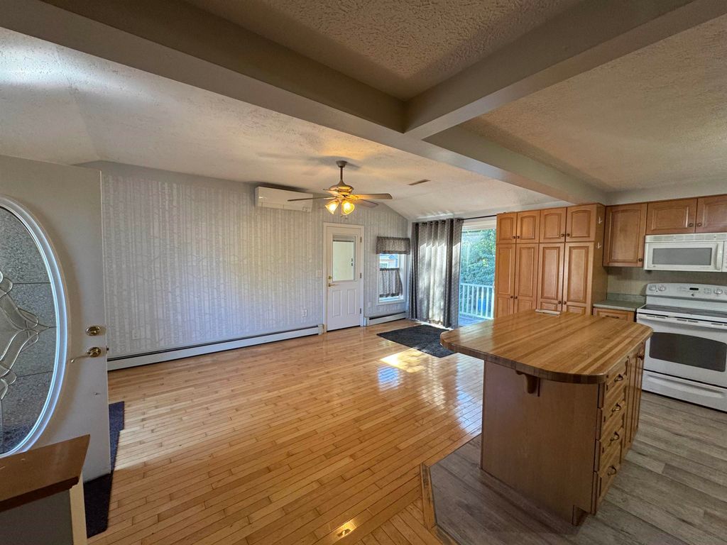Photo of 1 Kerri Lane, Hooksett, NH 03106 (MLS # 5063867)