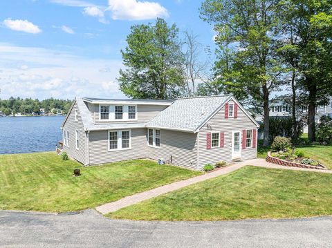Photo of 4 Shore Drive, Hampstead, NH 03841 (MLS # 5076116)
