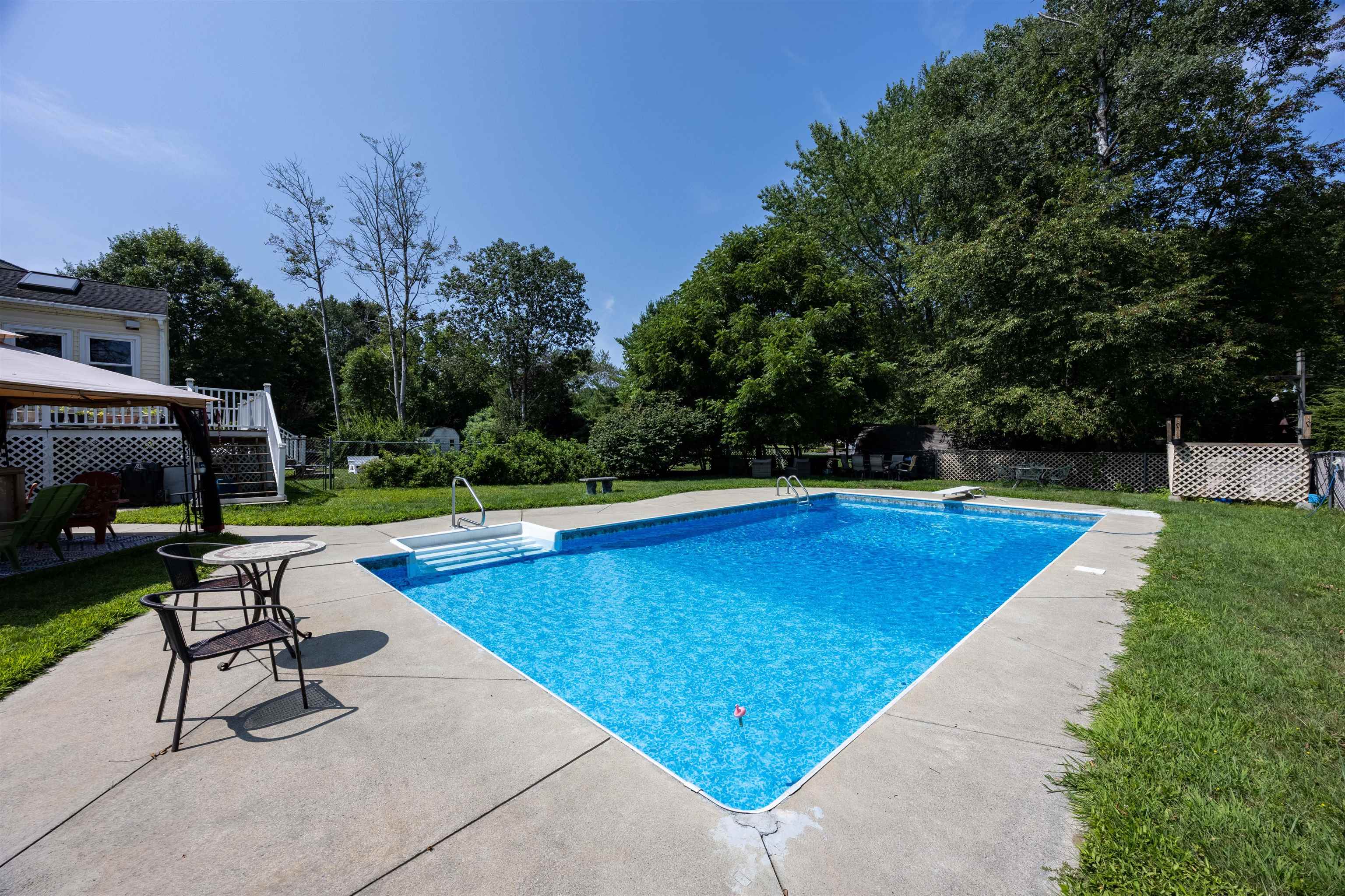 Litchfield, New Hampshire 03052, United States, 3 Bedrooms Bedrooms, ,2 BathroomsBathrooms,Residential,Active,188052