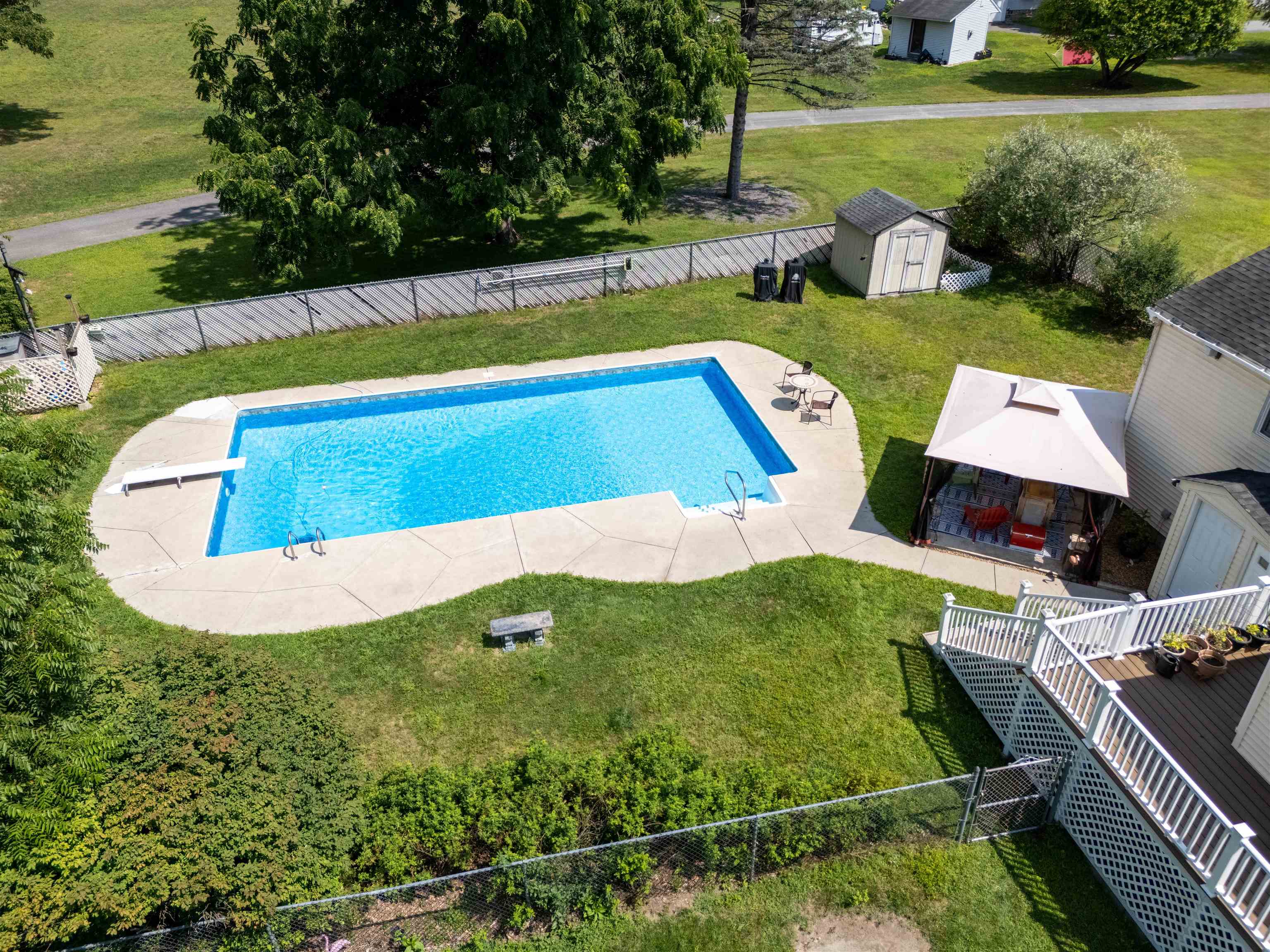 Litchfield, New Hampshire 03052, United States, 3 Bedrooms Bedrooms, ,2 BathroomsBathrooms,Residential,Active,188052