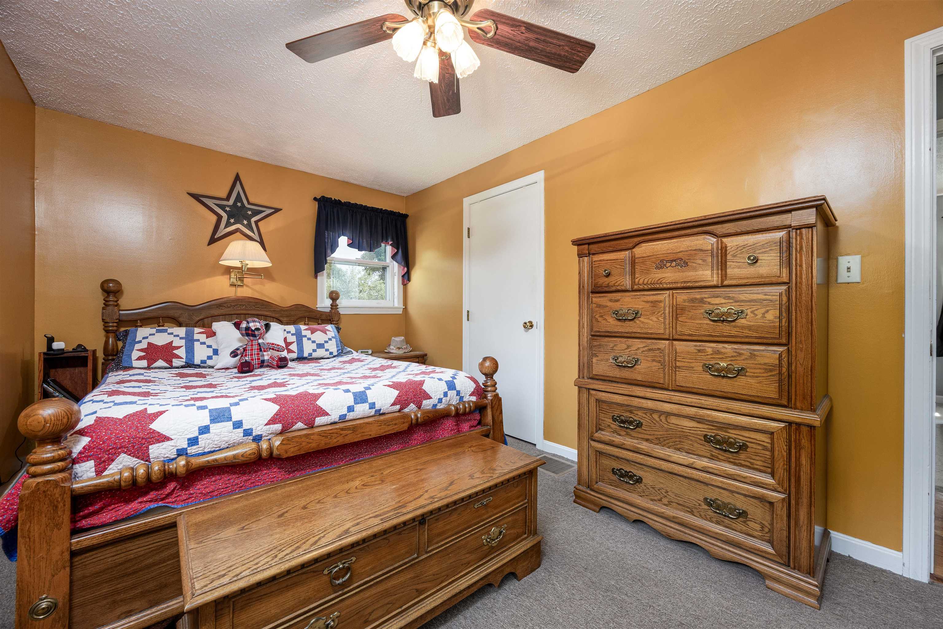 Litchfield, New Hampshire 03052, United States, 3 Bedrooms Bedrooms, ,2 BathroomsBathrooms,Residential,Active,188052