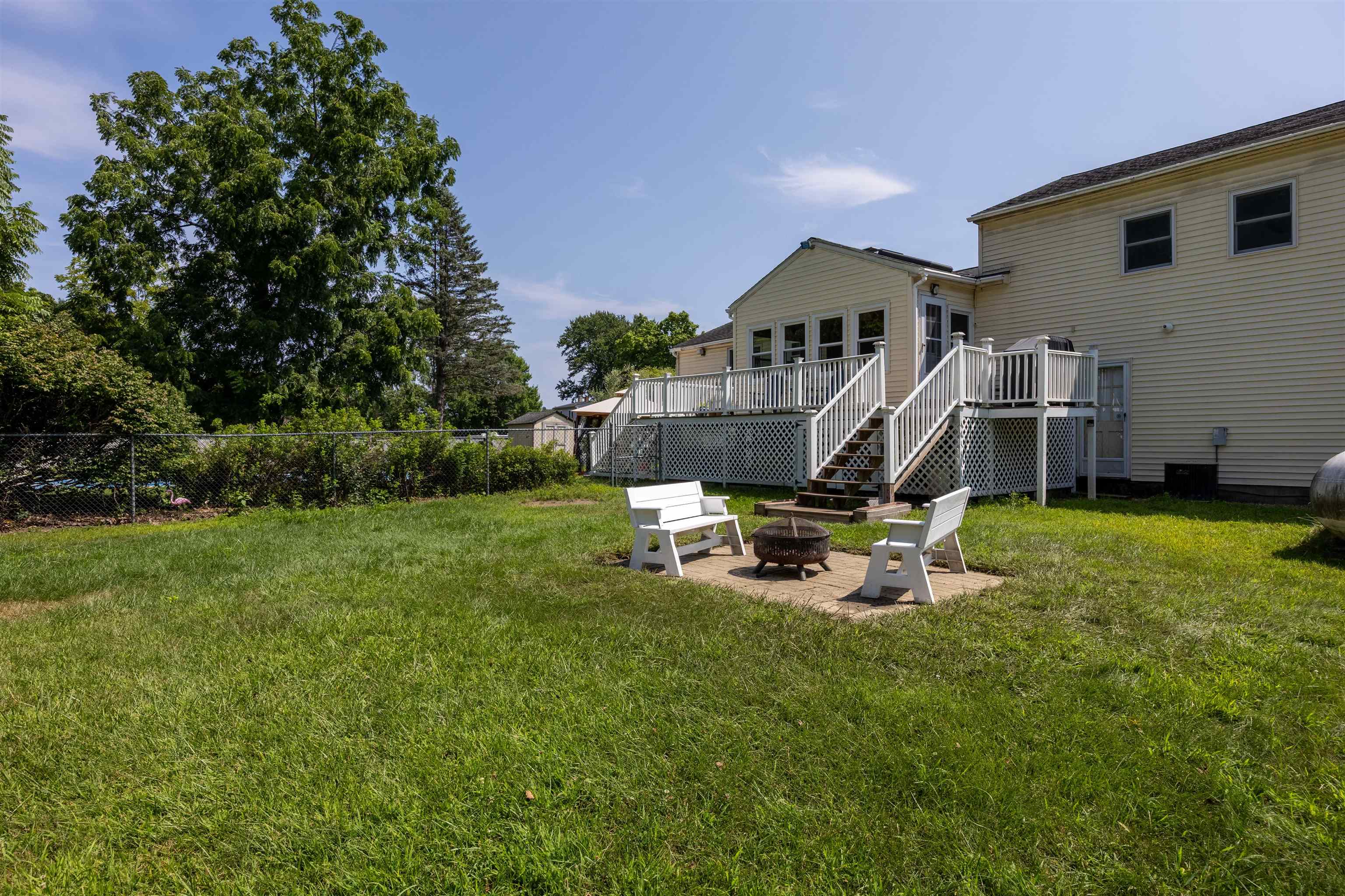 Litchfield, New Hampshire 03052, United States, 3 Bedrooms Bedrooms, ,2 BathroomsBathrooms,Residential,Active,188052