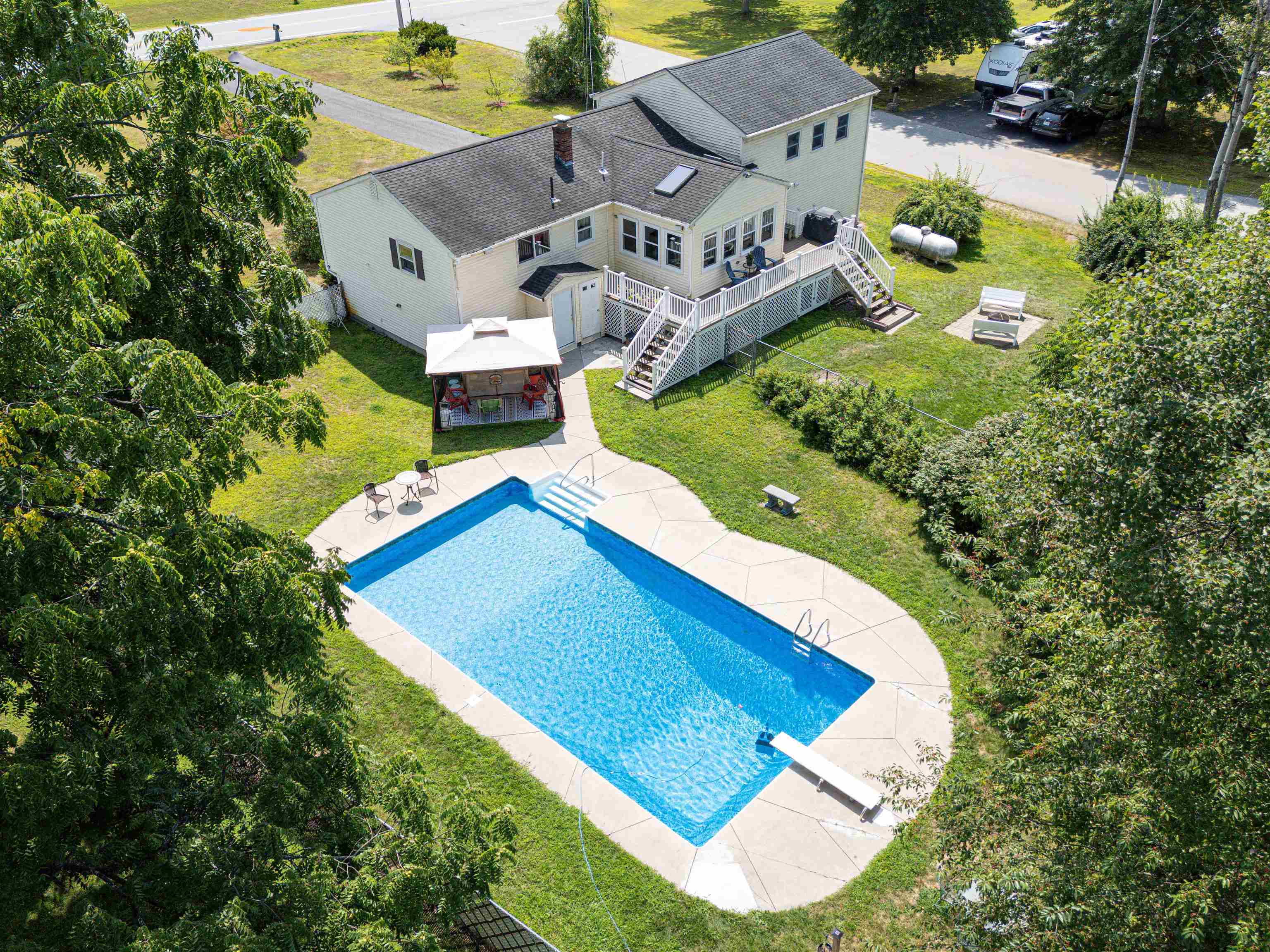 Litchfield, New Hampshire 03052, United States, 3 Bedrooms Bedrooms, ,2 BathroomsBathrooms,Residential,Active,188052