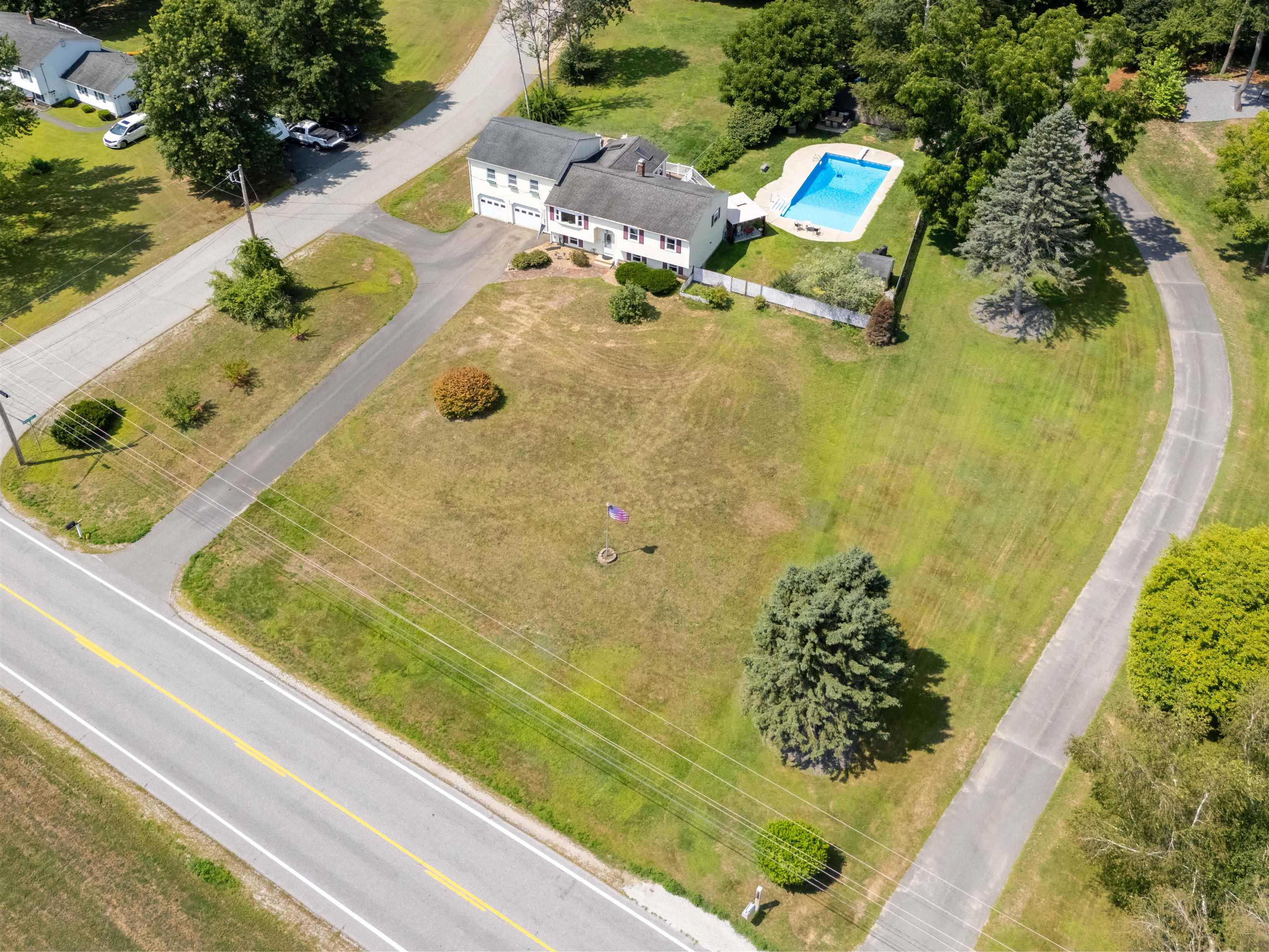 Litchfield, New Hampshire 03052, United States, 3 Bedrooms Bedrooms, ,2 BathroomsBathrooms,Residential,Active,188052