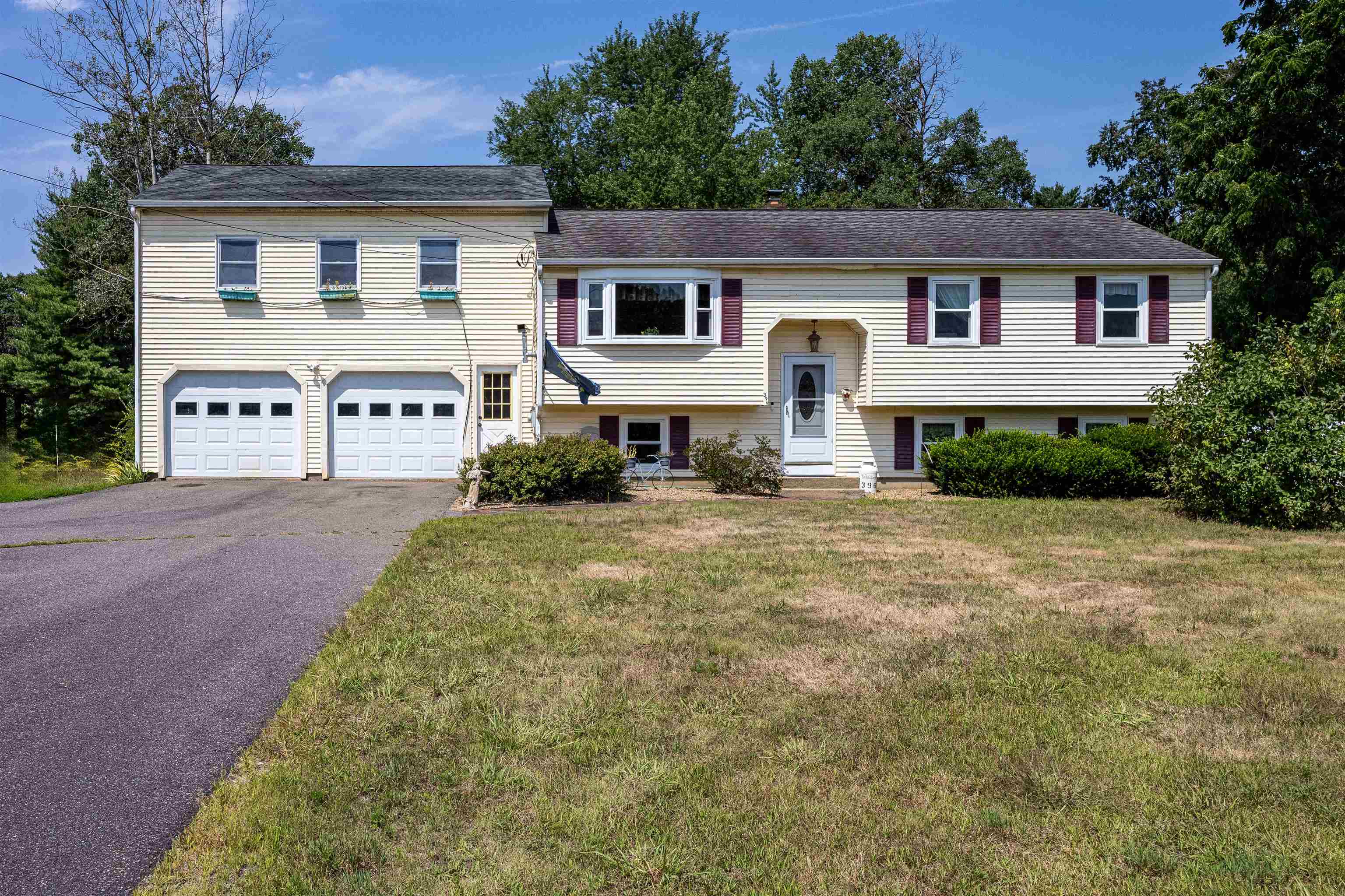Litchfield, New Hampshire 03052, United States, 3 Bedrooms Bedrooms, ,2 BathroomsBathrooms,Residential,Active,188052