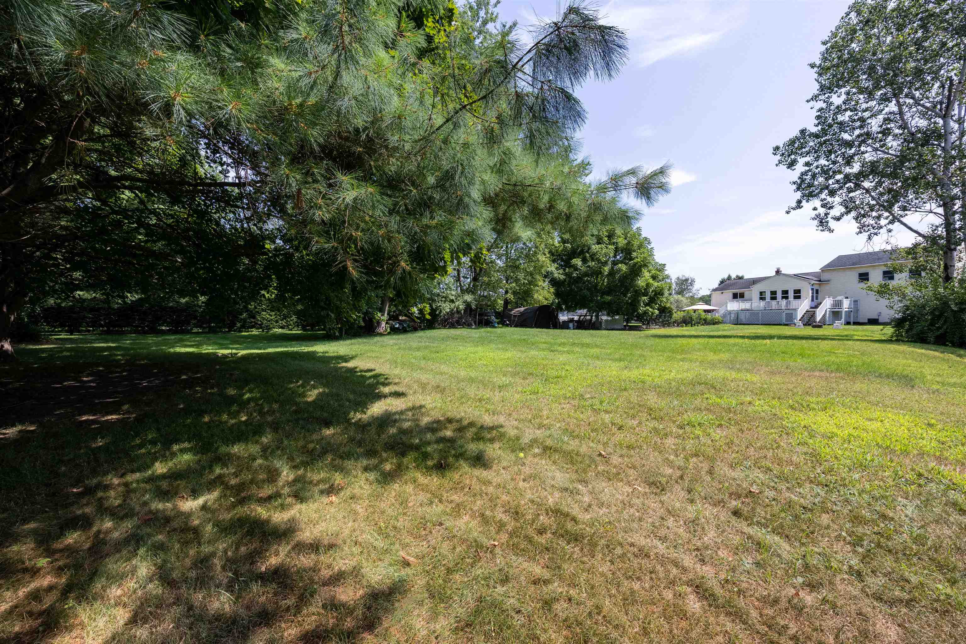 Litchfield, New Hampshire 03052, United States, 3 Bedrooms Bedrooms, ,2 BathroomsBathrooms,Residential,Active,188052