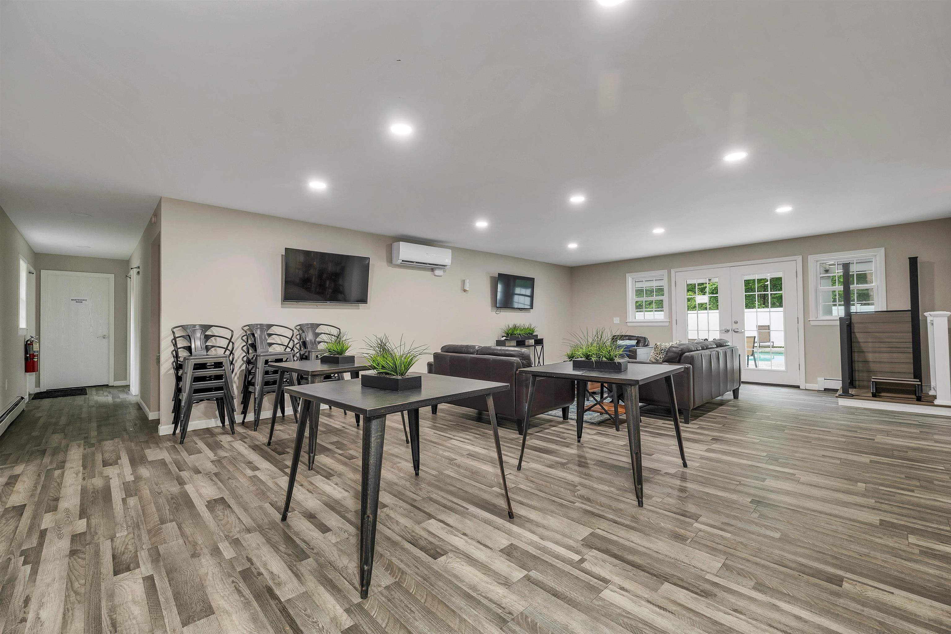 Concord, New Hampshire 03301, United States, 2 Bedrooms Bedrooms, ,2 BathroomsBathrooms,Residential,Pending,151287