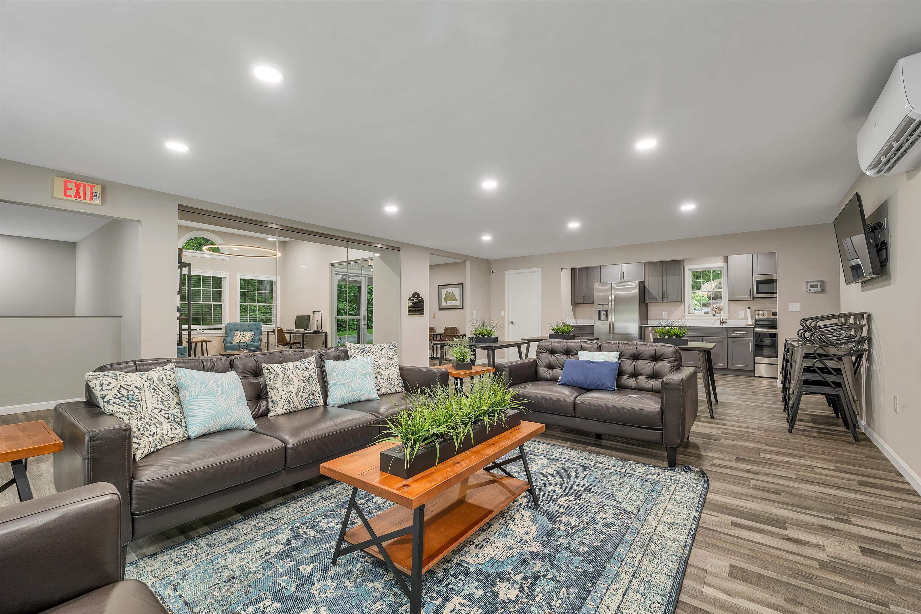 Concord, New Hampshire 03301, United States, 2 Bedrooms Bedrooms, ,2 BathroomsBathrooms,Residential,Pending,151287