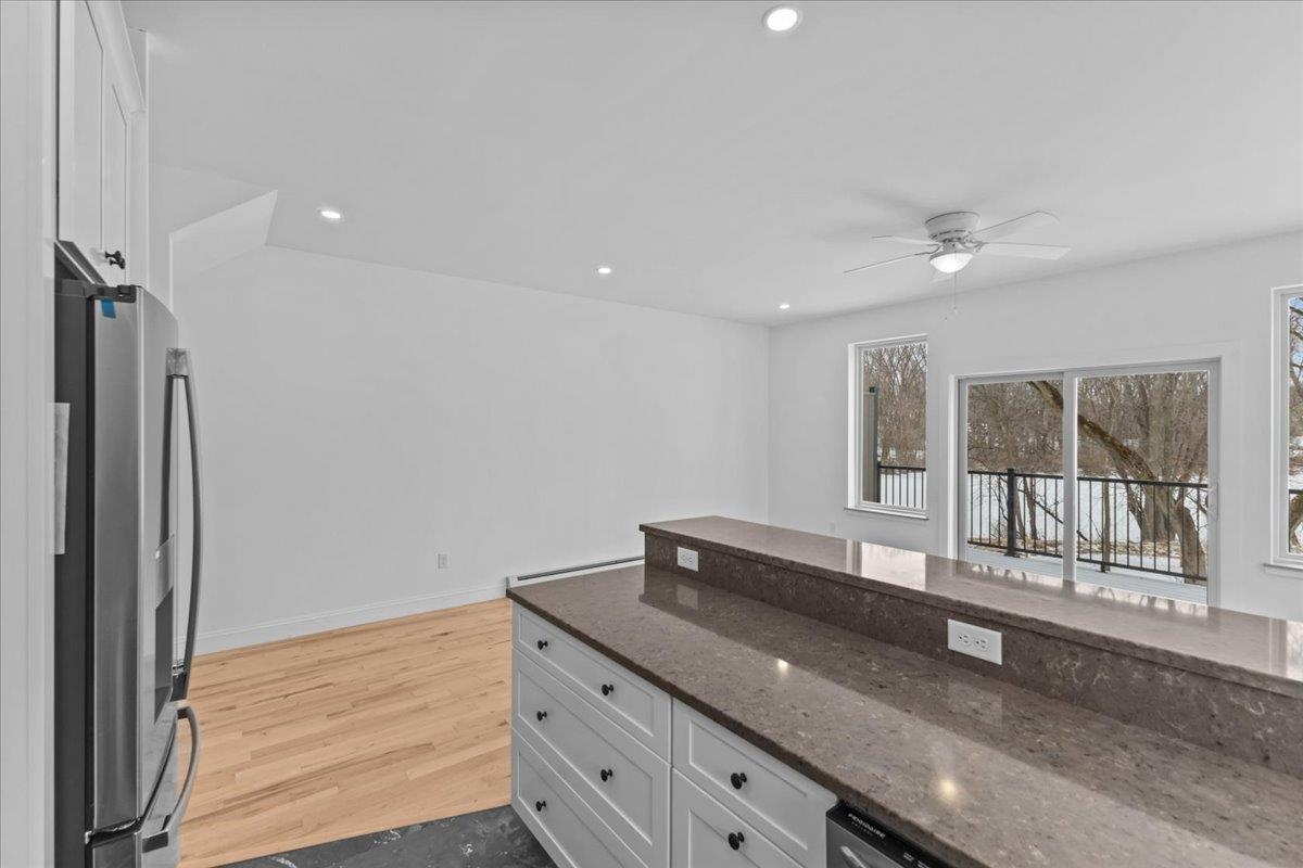 Vergennes, Vermont 05491, United States, 3 Bedrooms Bedrooms, ,2 BathroomsBathrooms,Residential,Active,44870