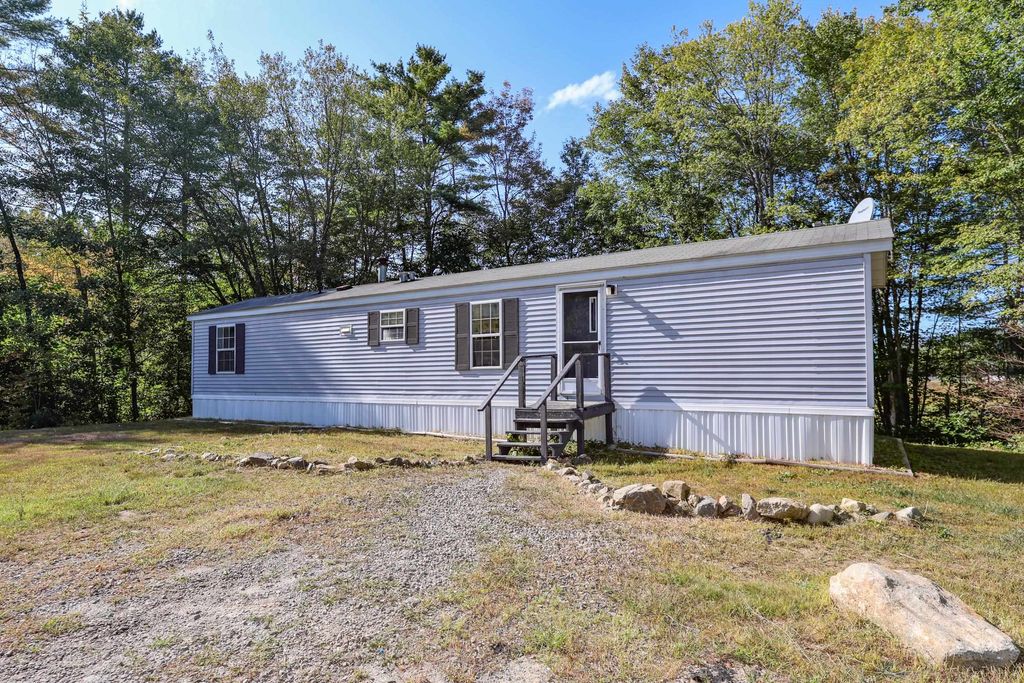 Photo of 337 NH Route 104, Danbury, NH 03230 (MLS # 5060914)