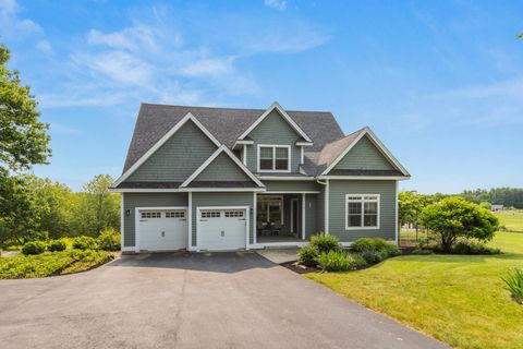 4 WINTERBERRY Drive Dover NH 03820