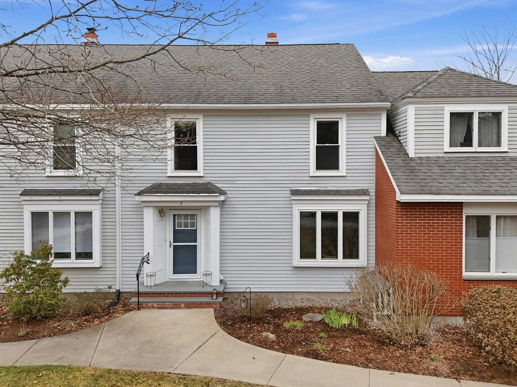 Photo of 4 Mill Falls Road #4, Pembroke, NH 03275 (MLS # 5083808)