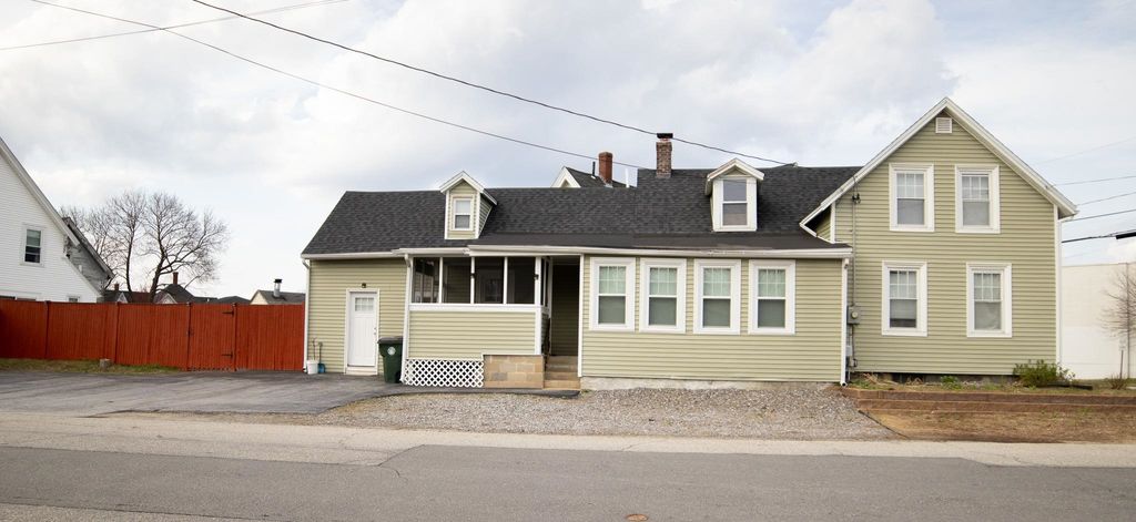 Photo of 352 Taylor Street, Manchester, NH 03103 (MLS # 5085260)