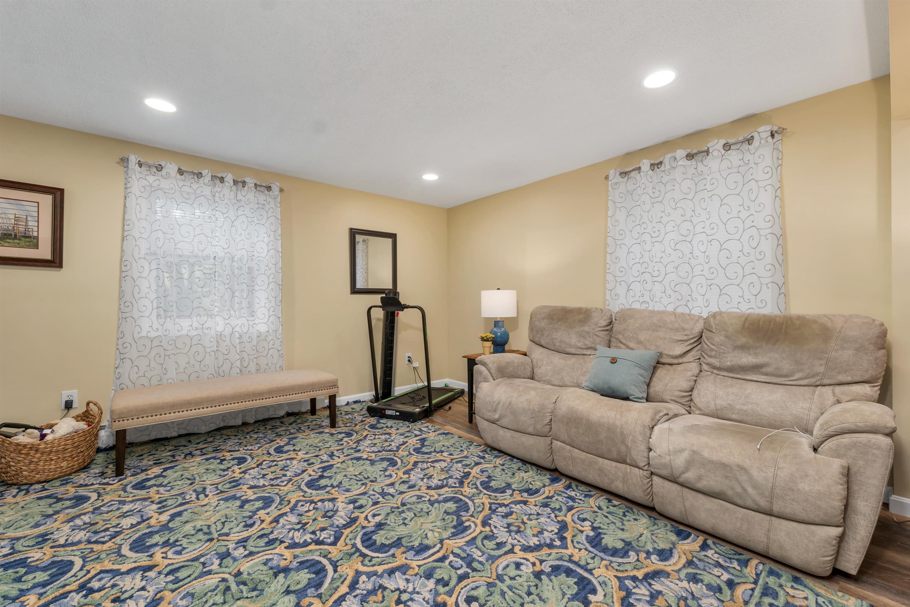 Pittsfield, New Hampshire 03263, United States, 3 Bedrooms Bedrooms, ,2 BathroomsBathrooms,Residential,Active,167189