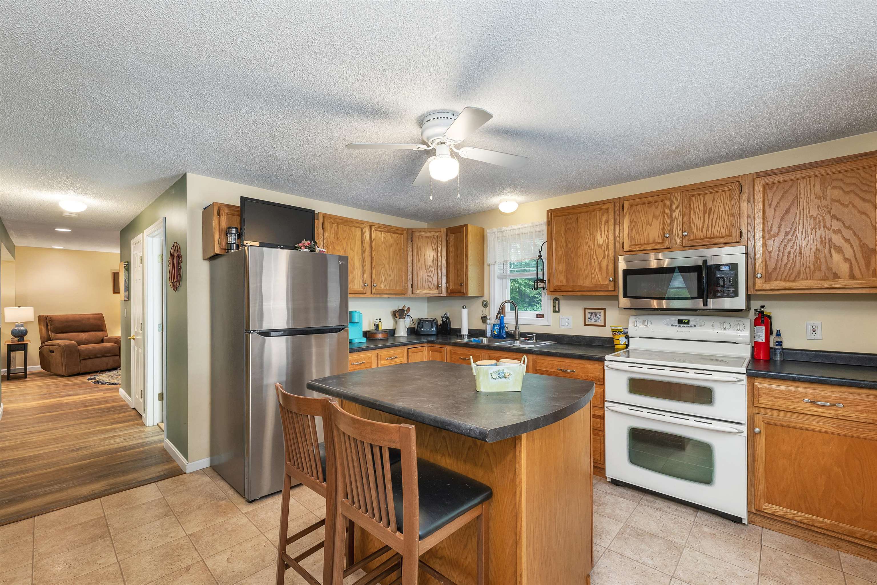 Pittsfield, New Hampshire 03263, United States, 3 Bedrooms Bedrooms, ,2 BathroomsBathrooms,Residential,Active,167189