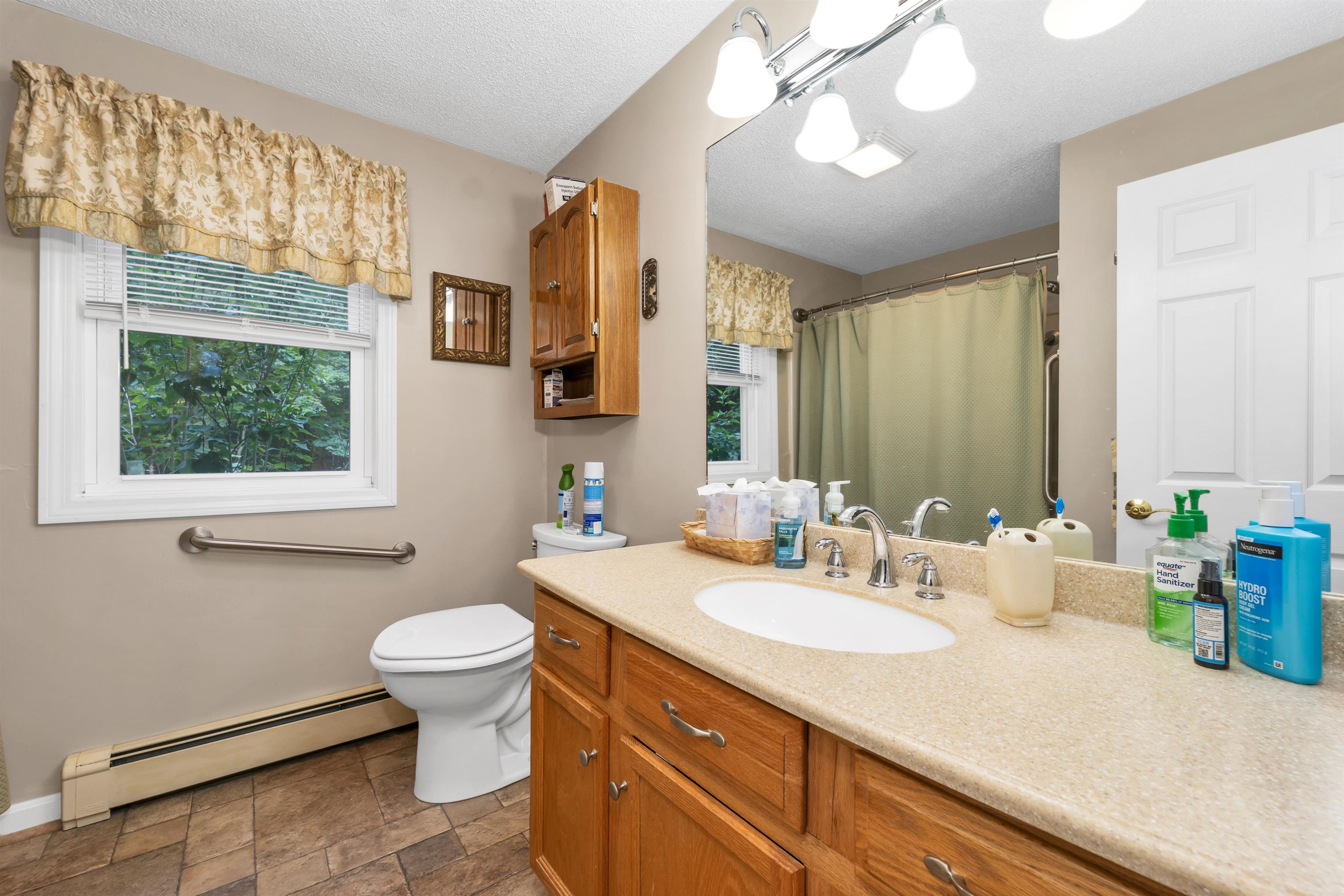 Pittsfield, New Hampshire 03263, United States, 3 Bedrooms Bedrooms, ,2 BathroomsBathrooms,Residential,Active,167189