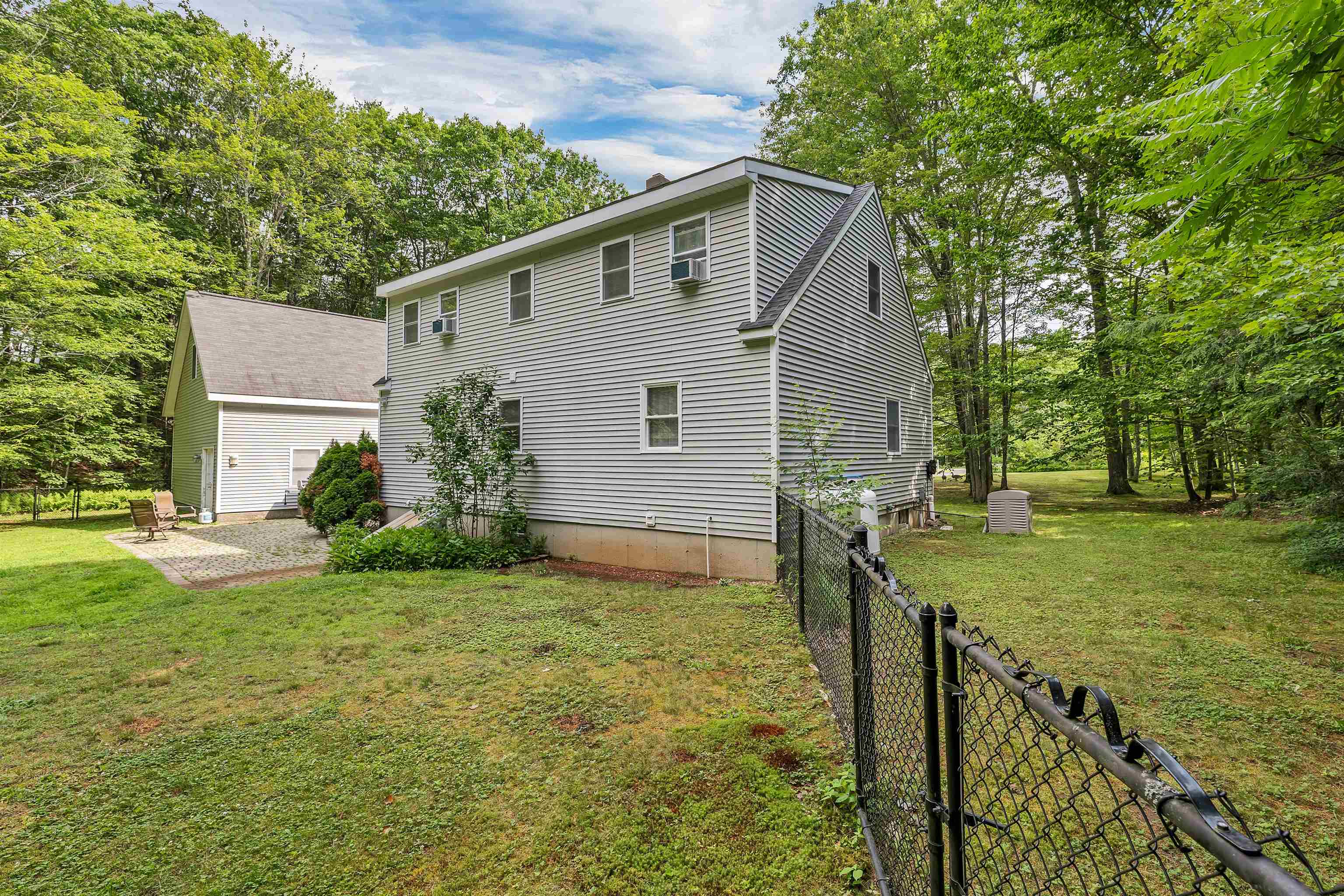 Pittsfield, New Hampshire 03263, United States, 3 Bedrooms Bedrooms, ,2 BathroomsBathrooms,Residential,Active,167189