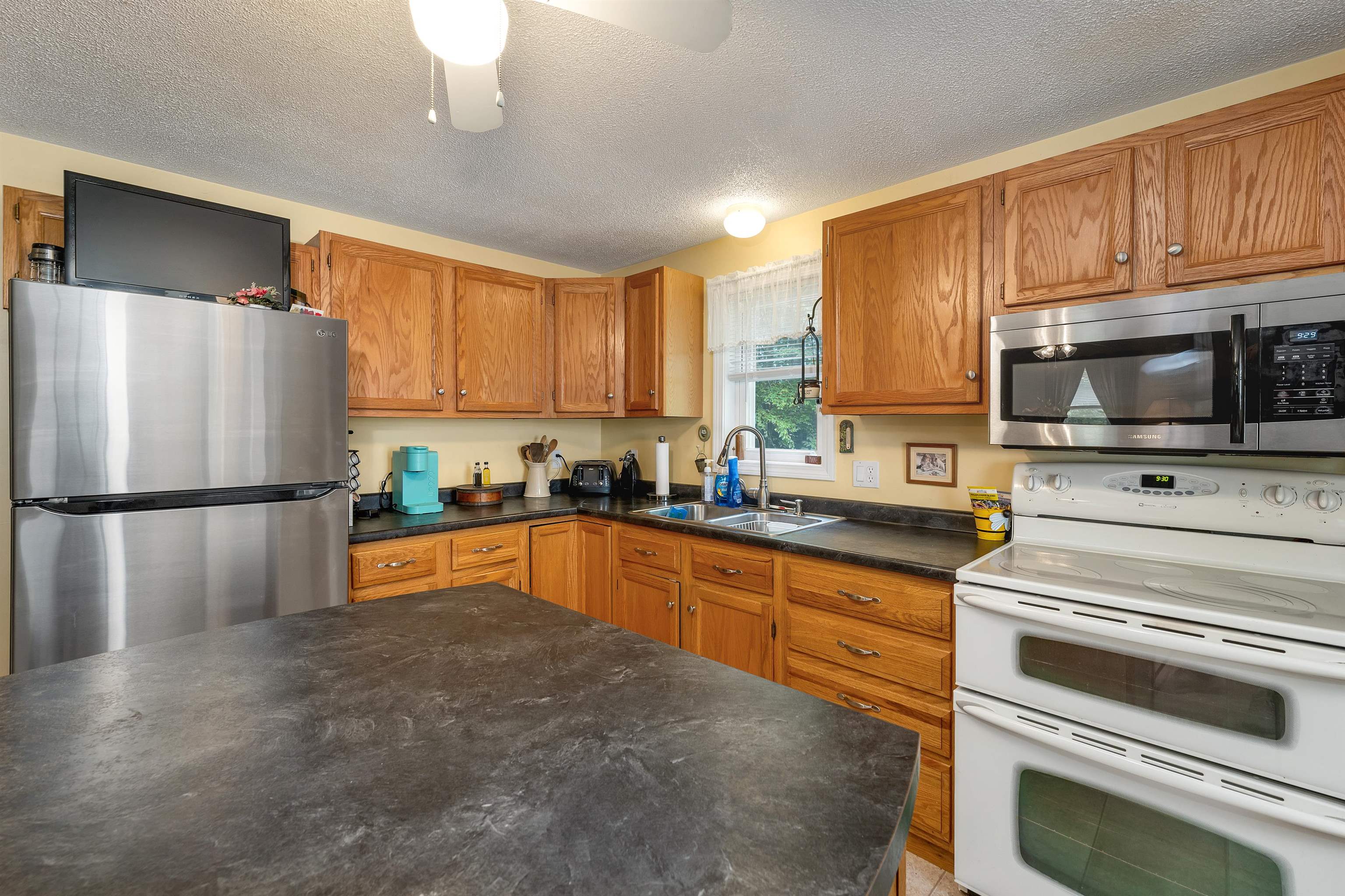 Pittsfield, New Hampshire 03263, United States, 3 Bedrooms Bedrooms, ,2 BathroomsBathrooms,Residential,Active,167189